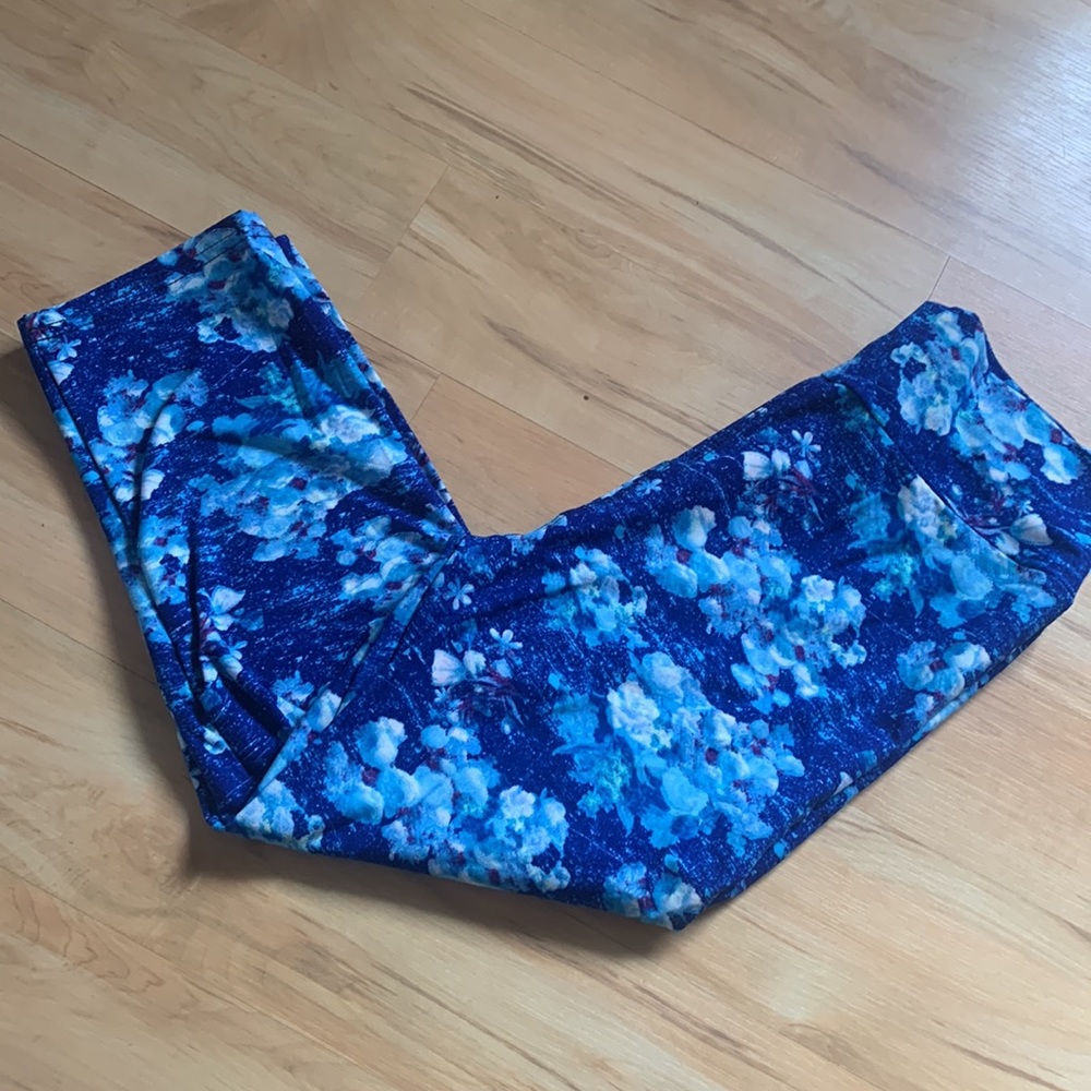 NWT Leggings